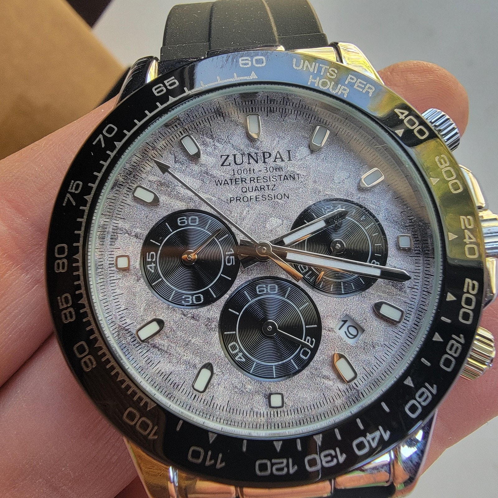 Zunpai Mens Watch Silver Dial Black Bezel Black Silicone Chronograph Quartz